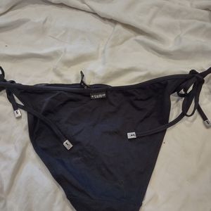 Shan string bikini bottom size 6 / studio Shan